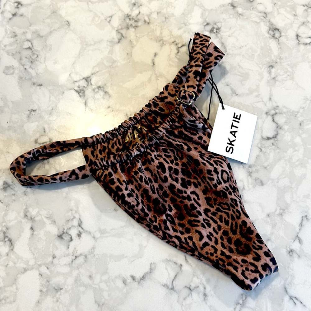 BOBBI BOTTOM THICK BAND - LEOPARD PRINT